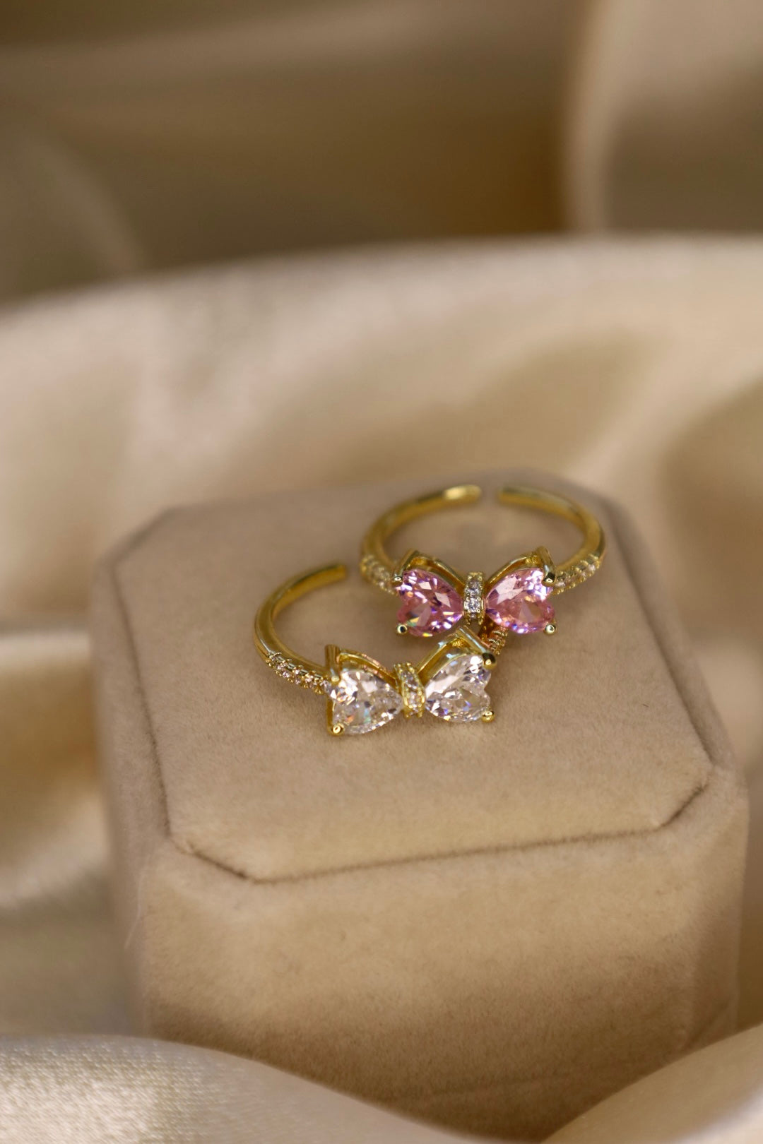 Clear bow ring