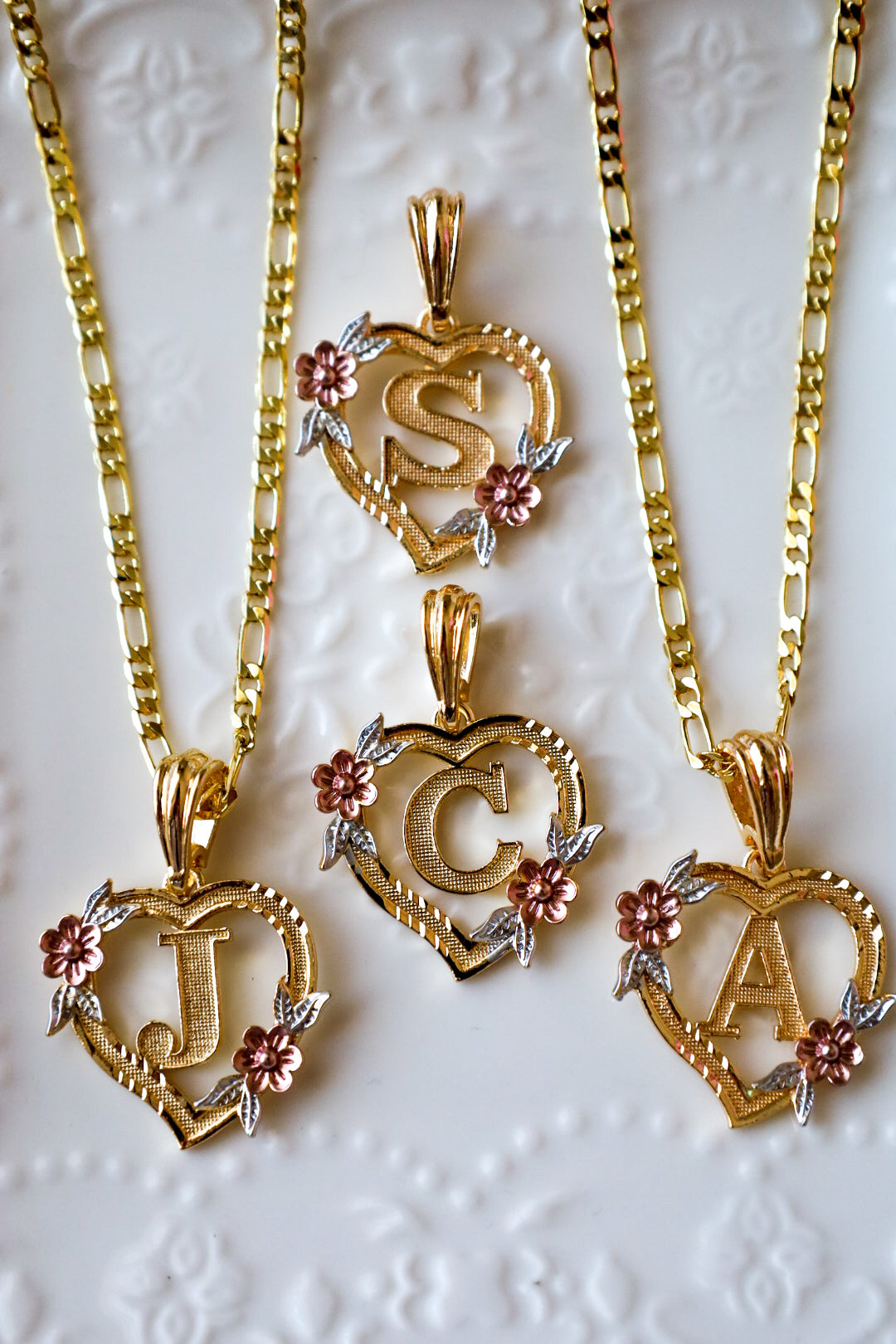 Heart initial necklace ꨄ