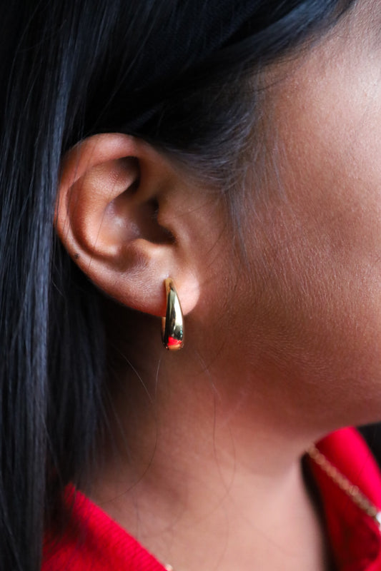 Mini huggie hoop earrings