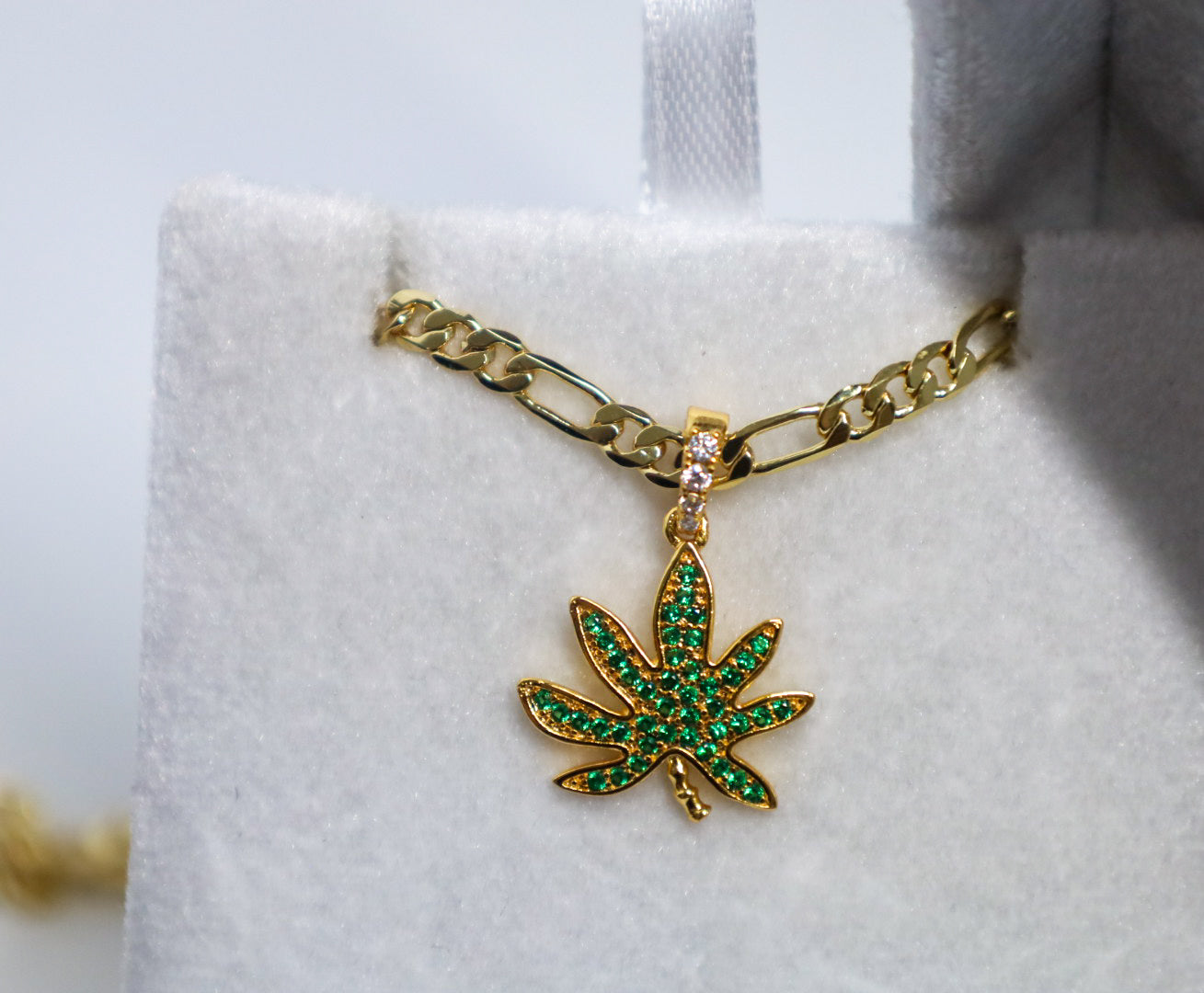 Sparkling Weed Necklace