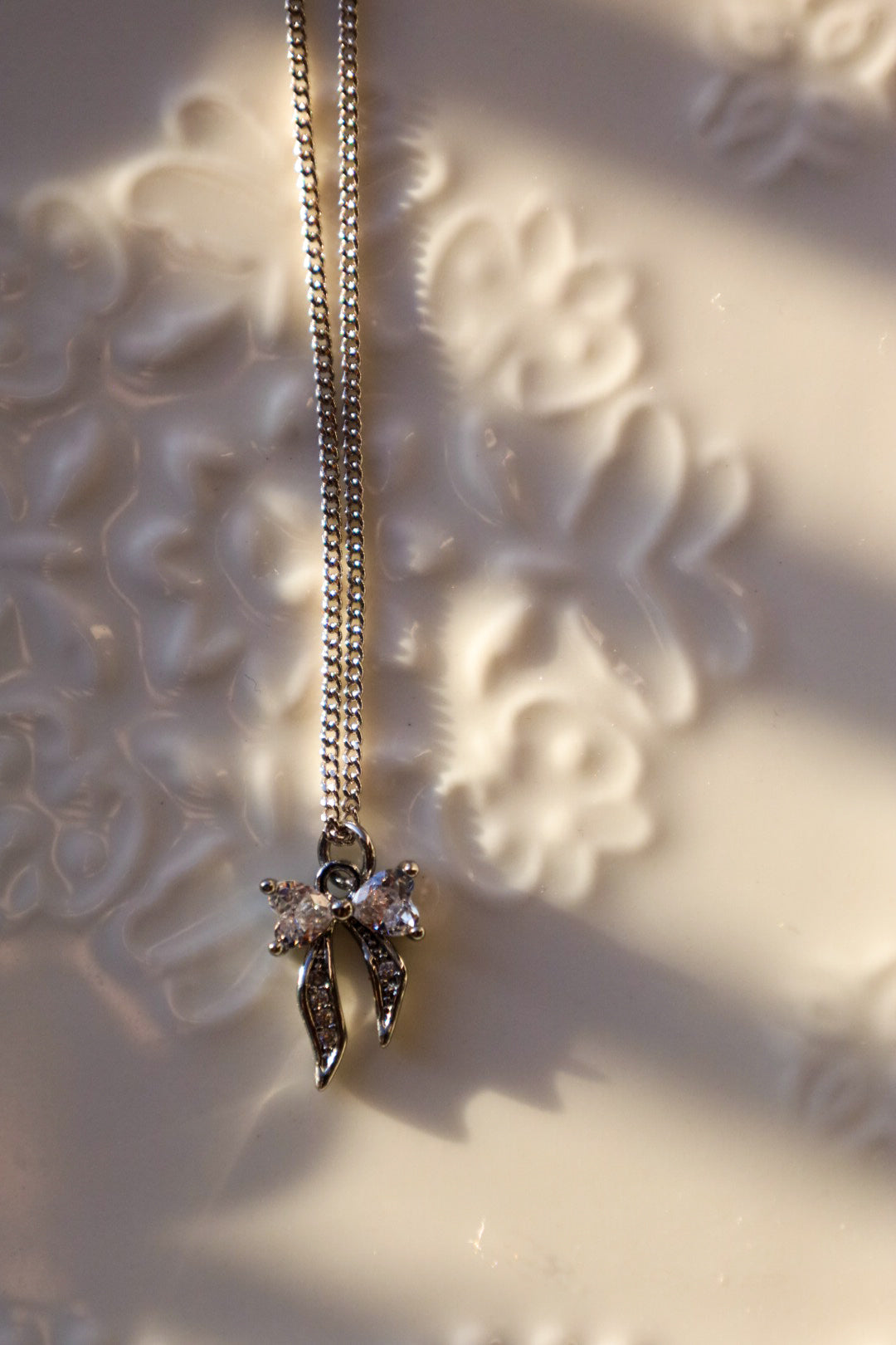 Dahlia bow necklace