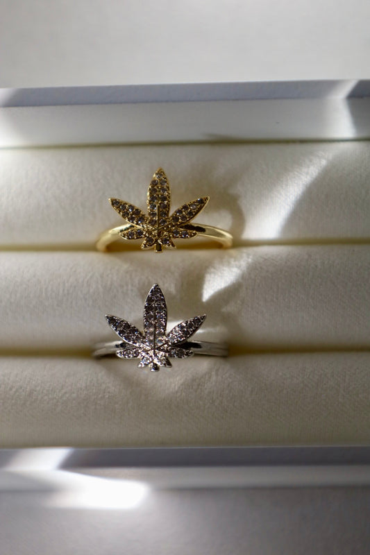 Gold weed ring (adjustable)