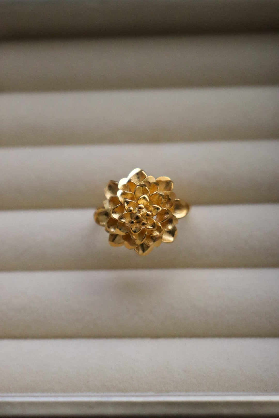 Dahlia Ring