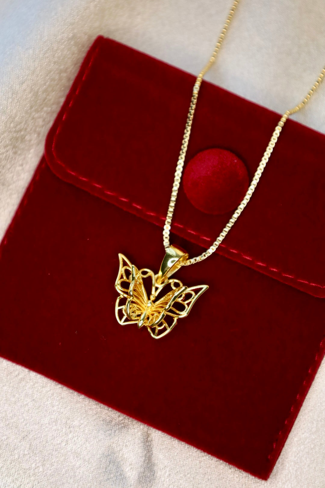 Florentina butterfly necklace
