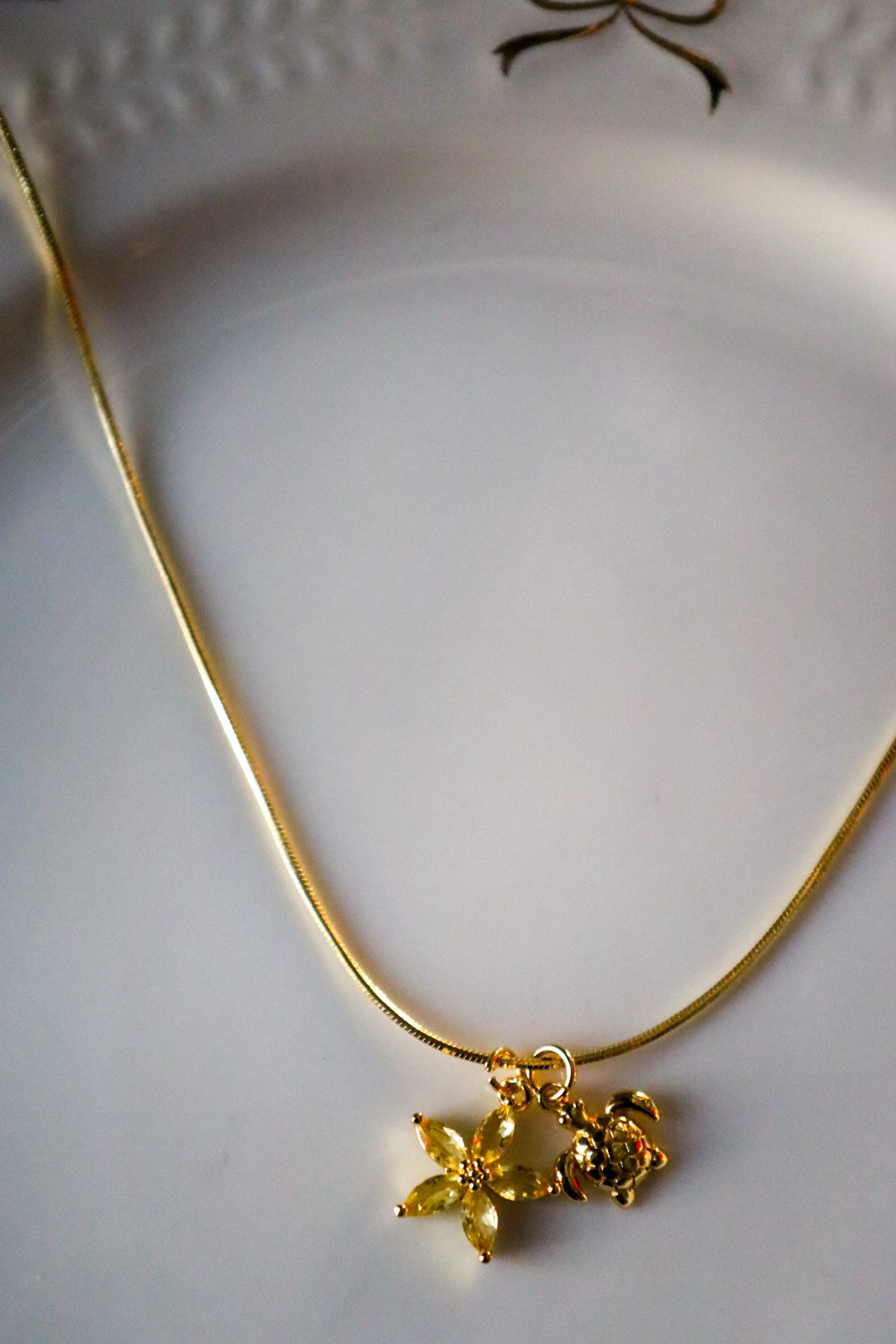 Turtle x flower necklace