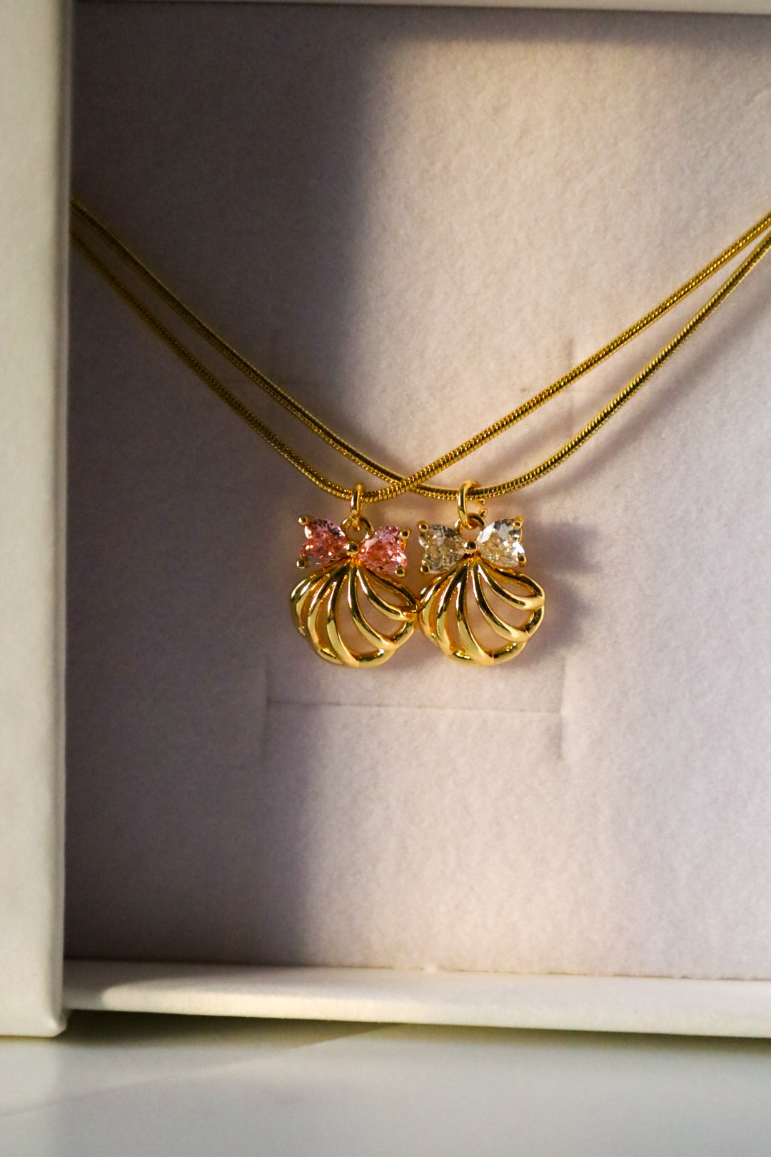 Bow jewelry collection
