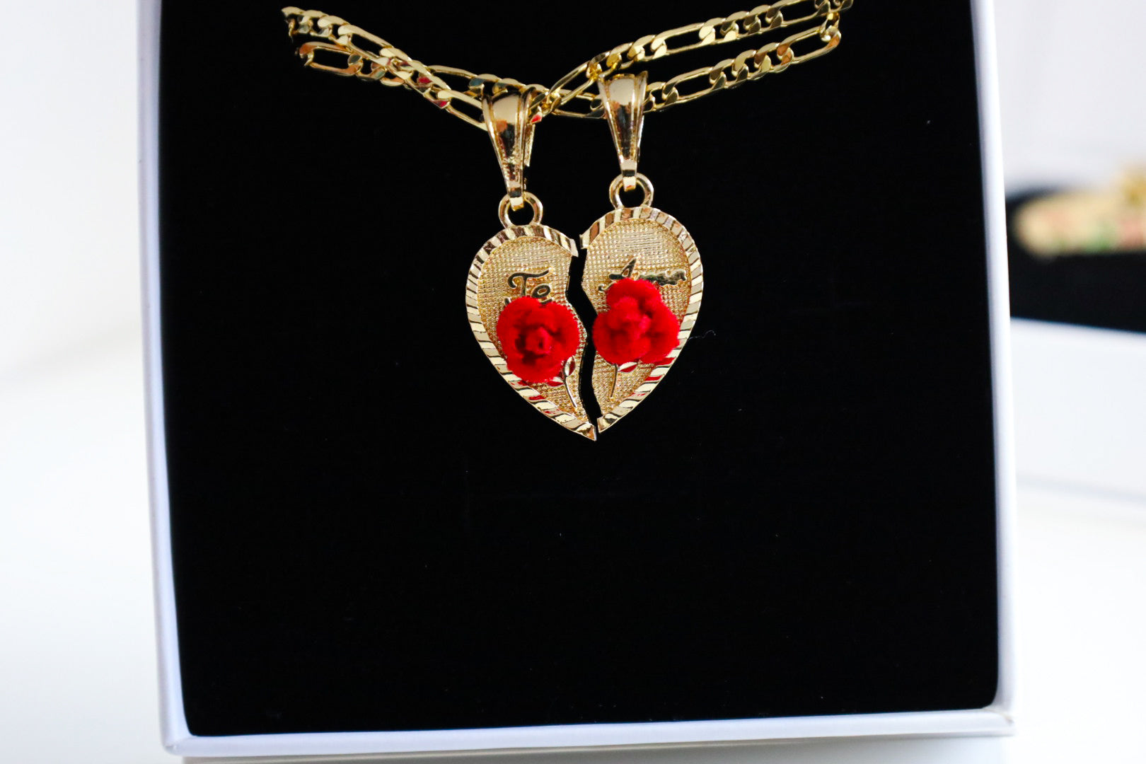 Rose breakable heart set