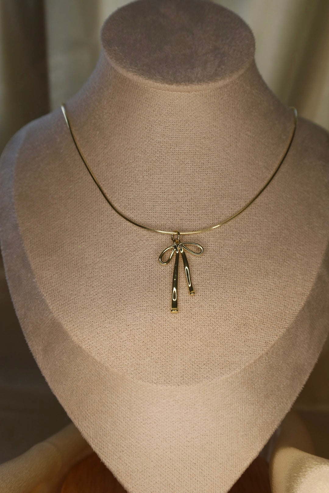 Lana bow necklace