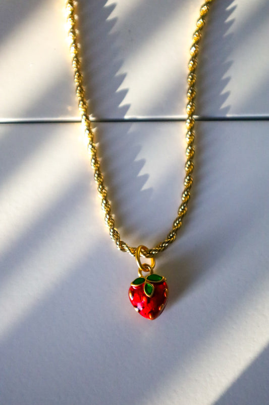 La fresita necklace