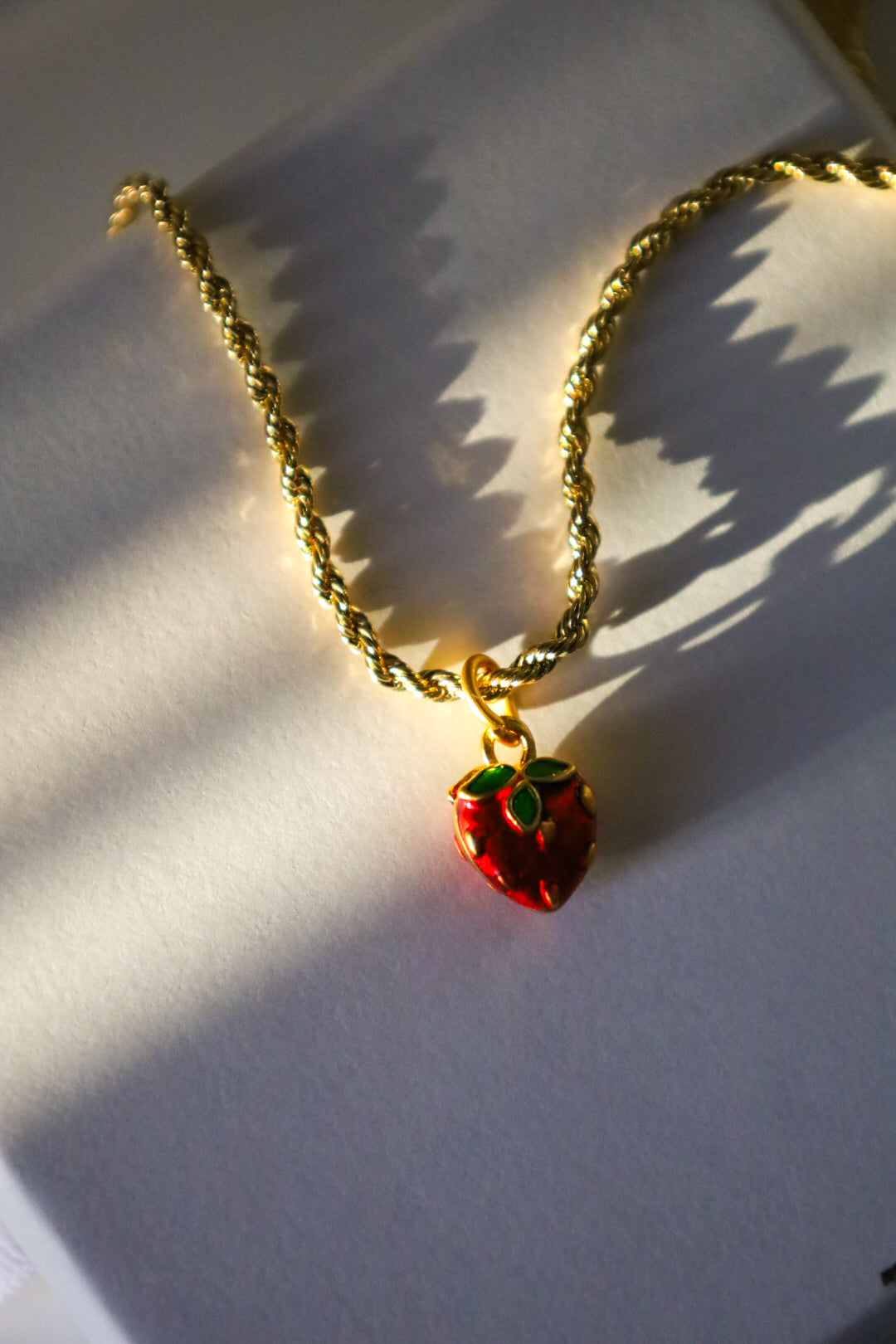 La fresita necklace