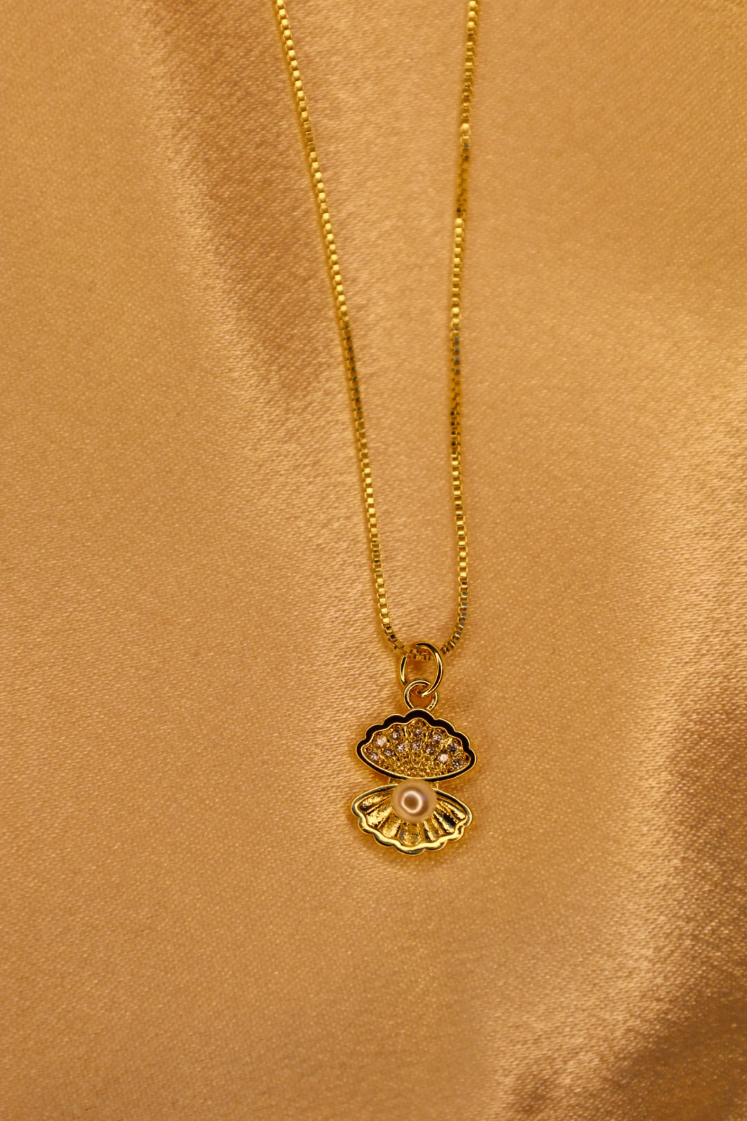 Darling shell necklace