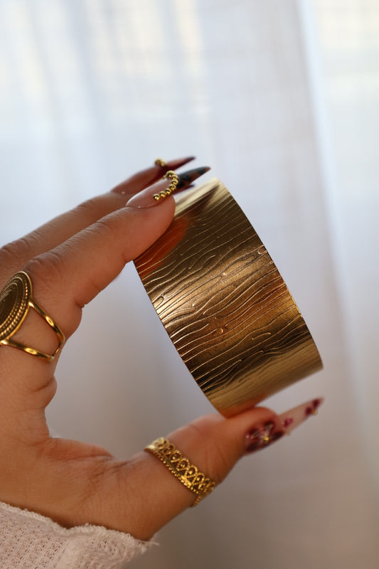 Golden Vein Cuff Bracelet