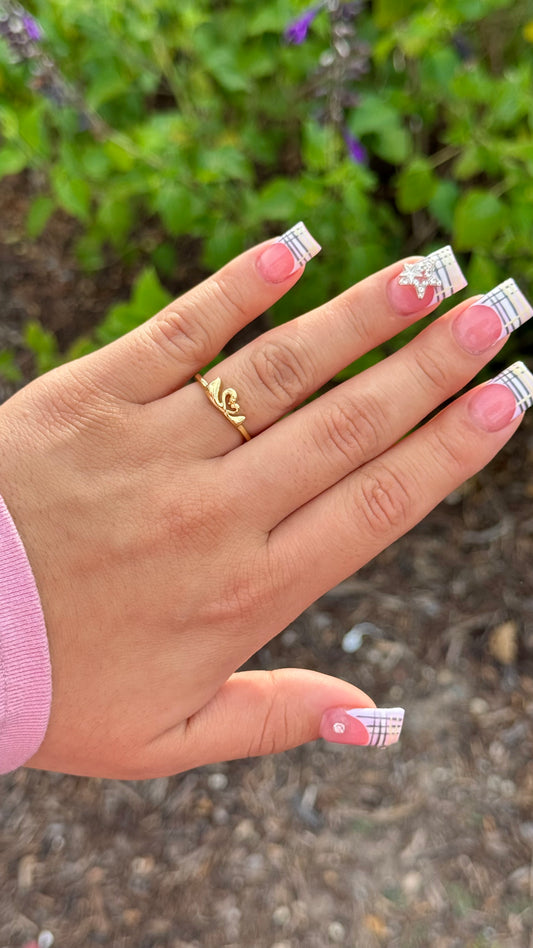 Dainty Swan Ring
