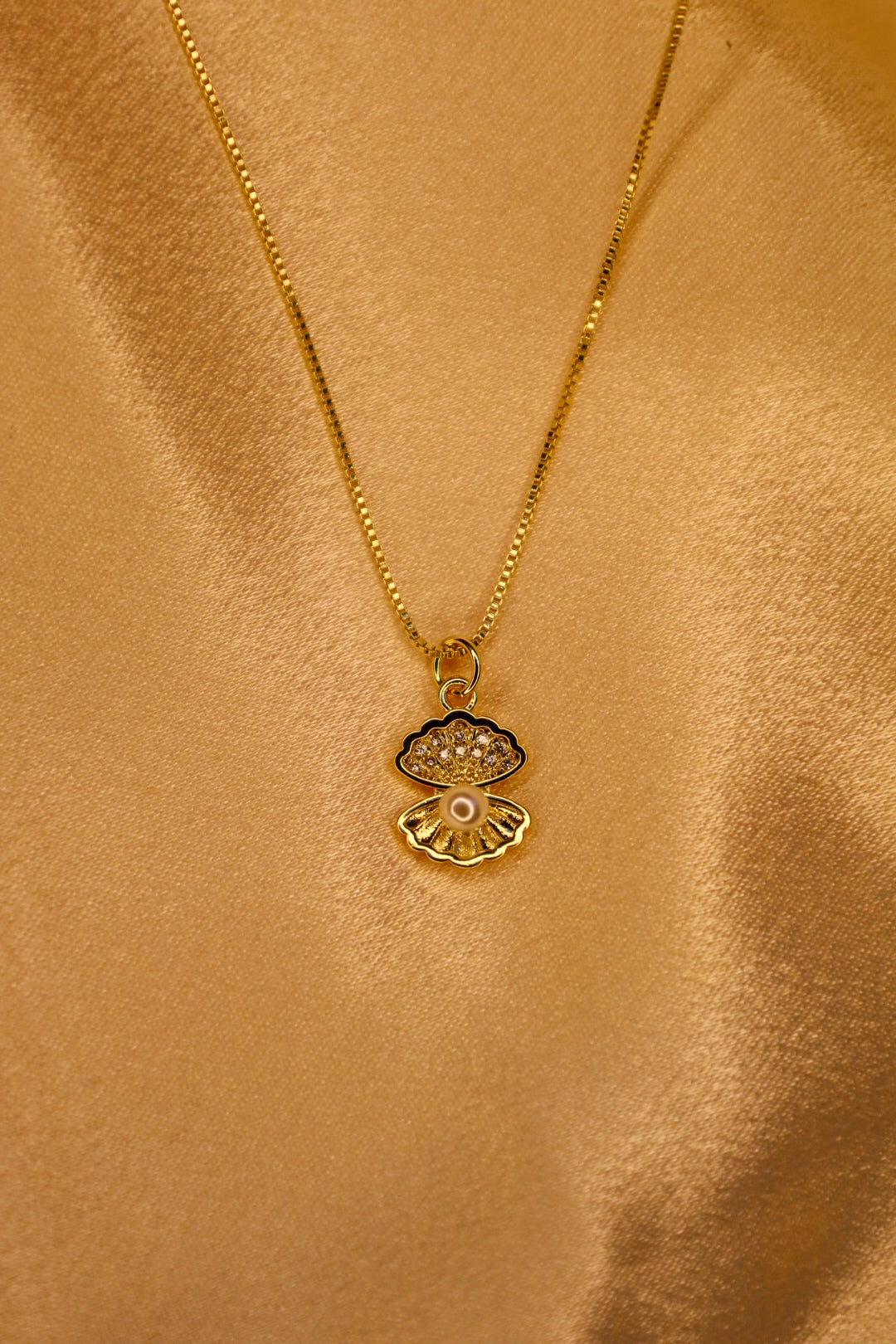 Darling shell necklace