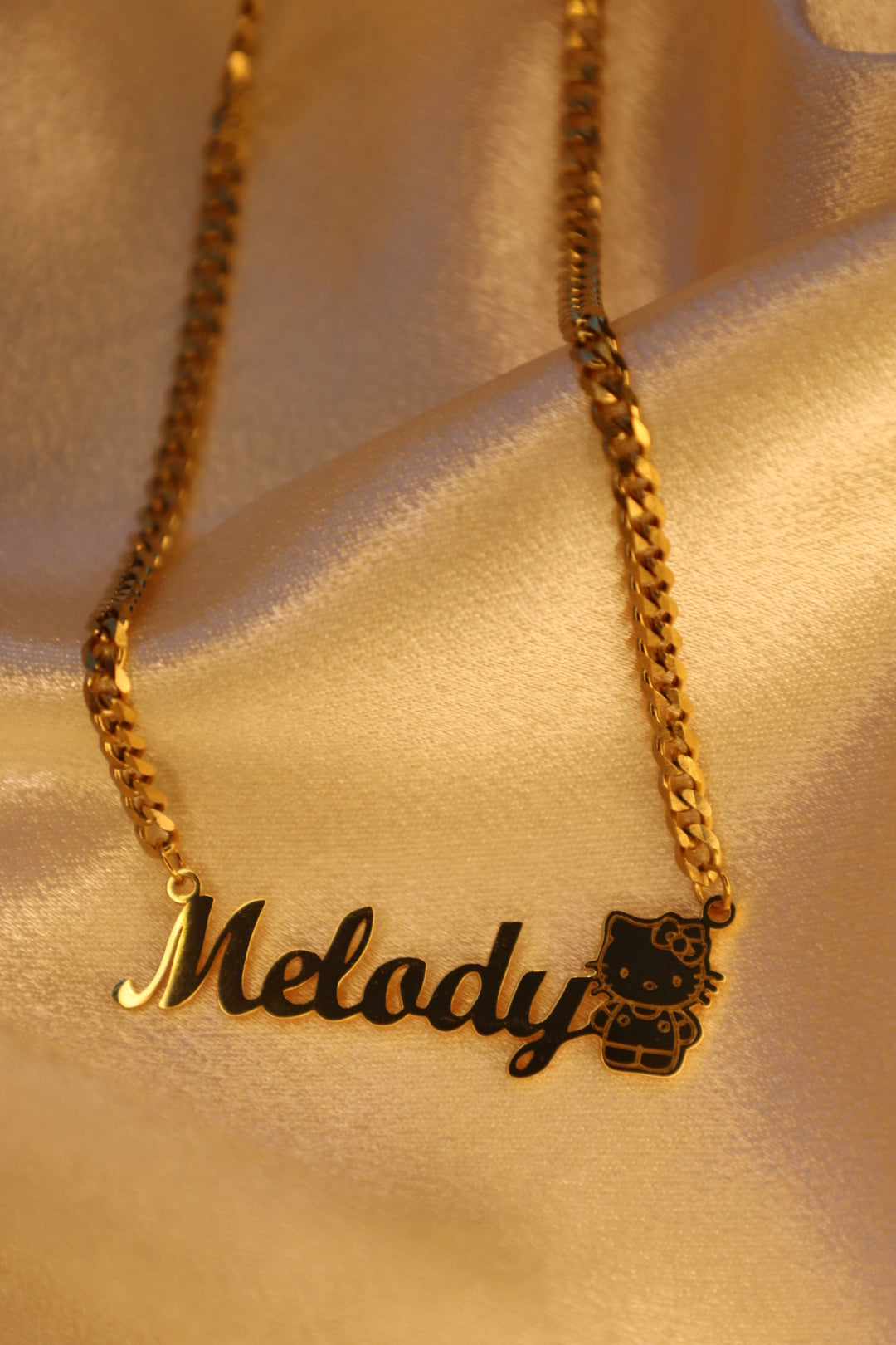 Gold hello kitty custom name necklace (full body)