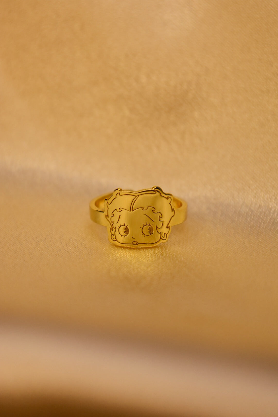 Betty boop engraved ring