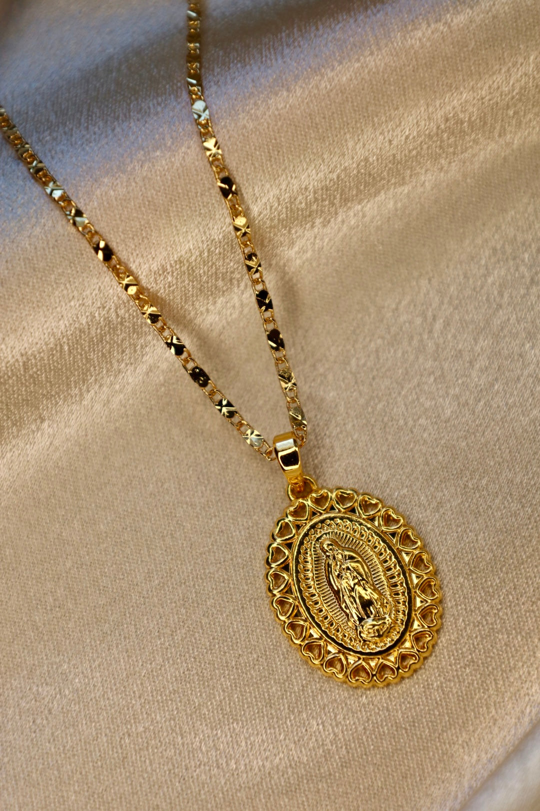 Amor infinito necklace ꨄ