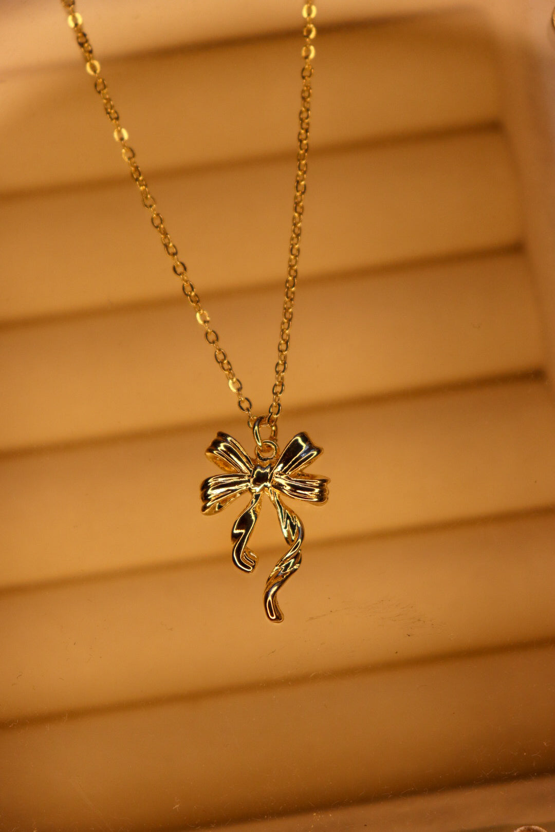 Dainty Bow Necklace