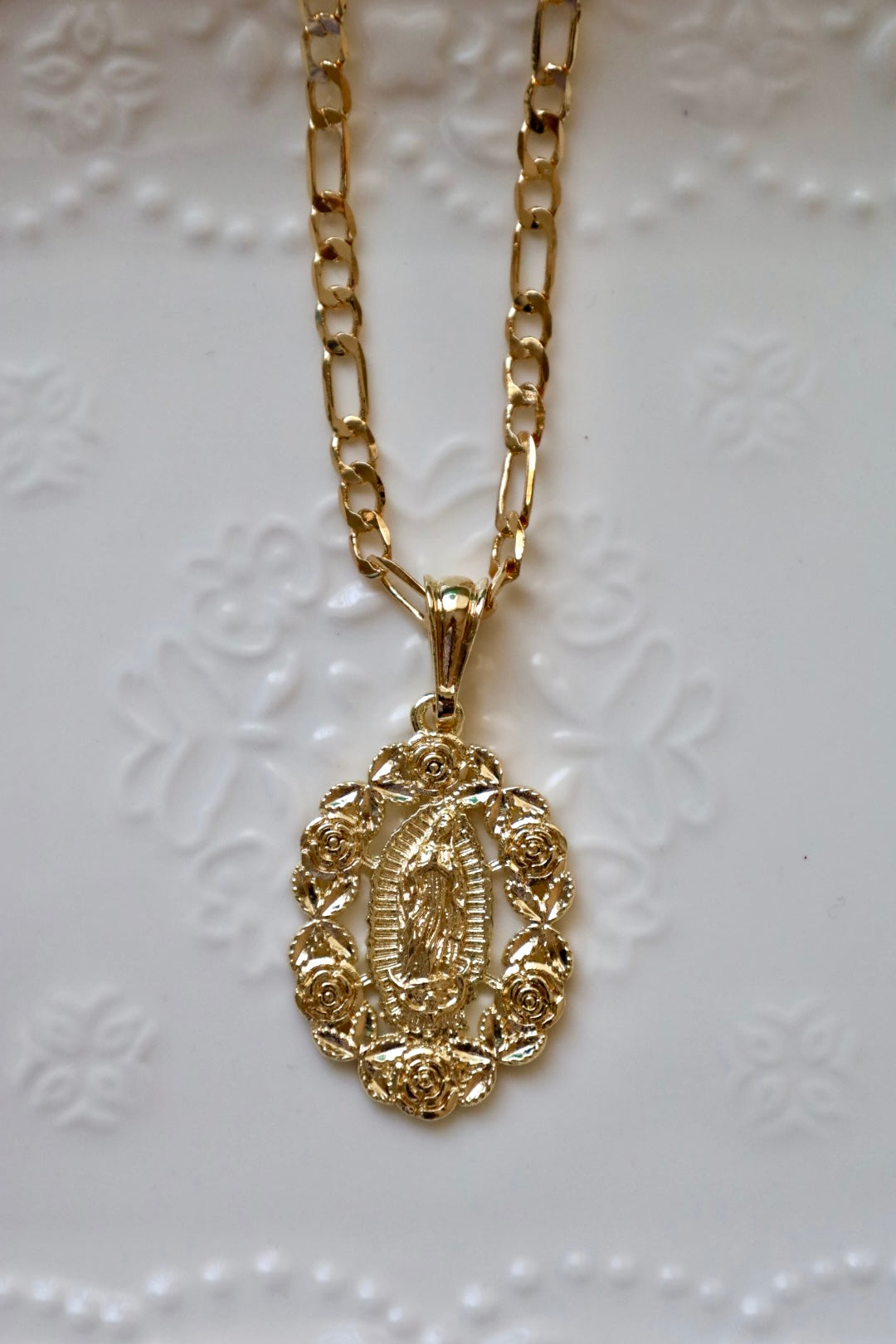 Bendecida virgencita necklace