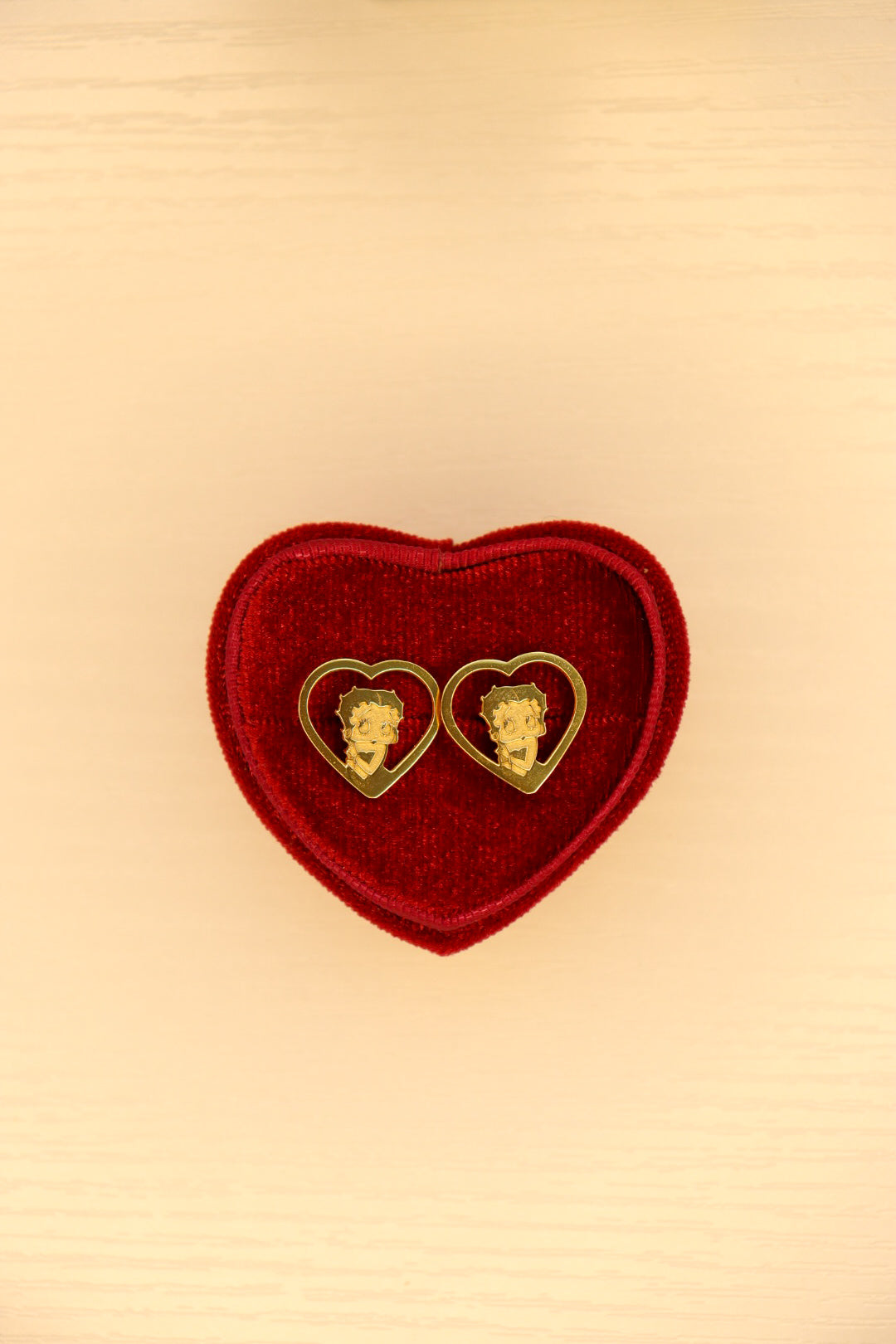 Betty Boop heart stud earrings