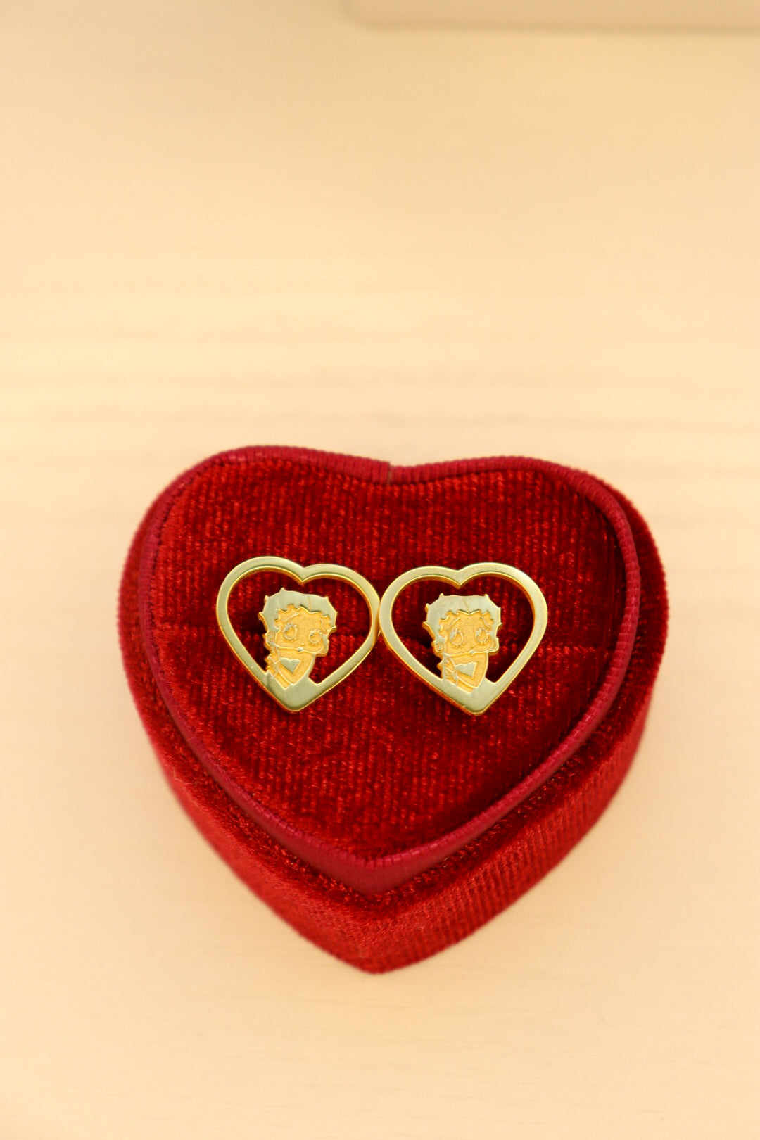 Betty Boop heart stud earrings