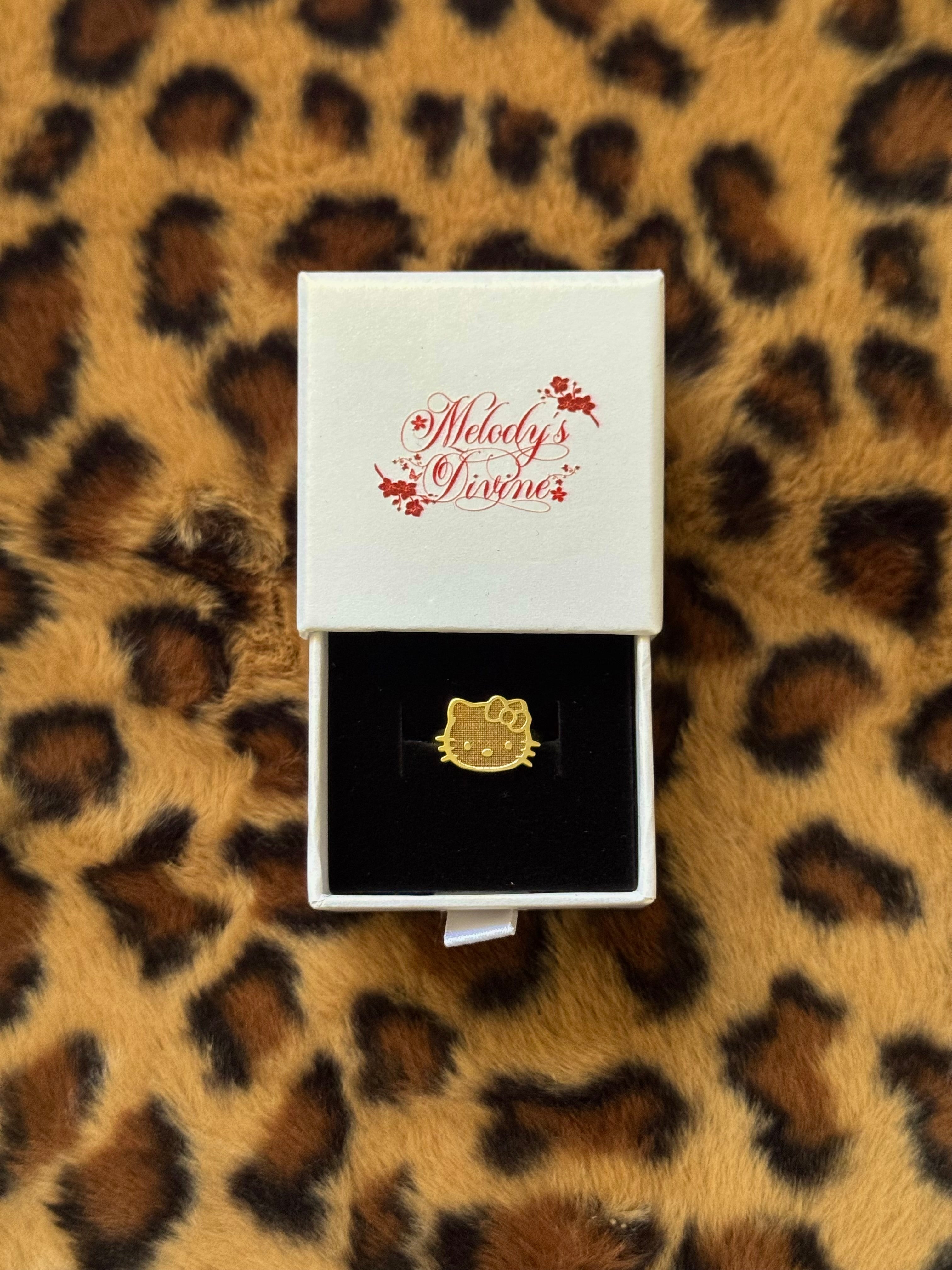 Hello Kitty Textured Face Ring