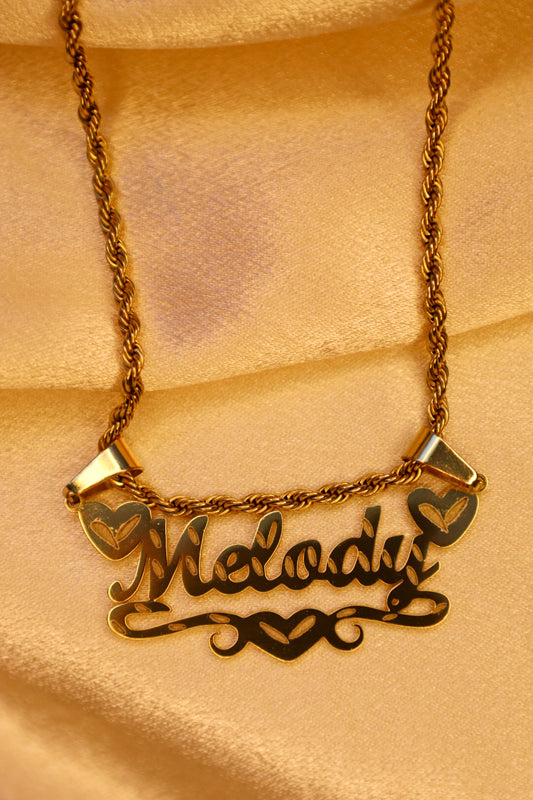 Heart nameplate necklace