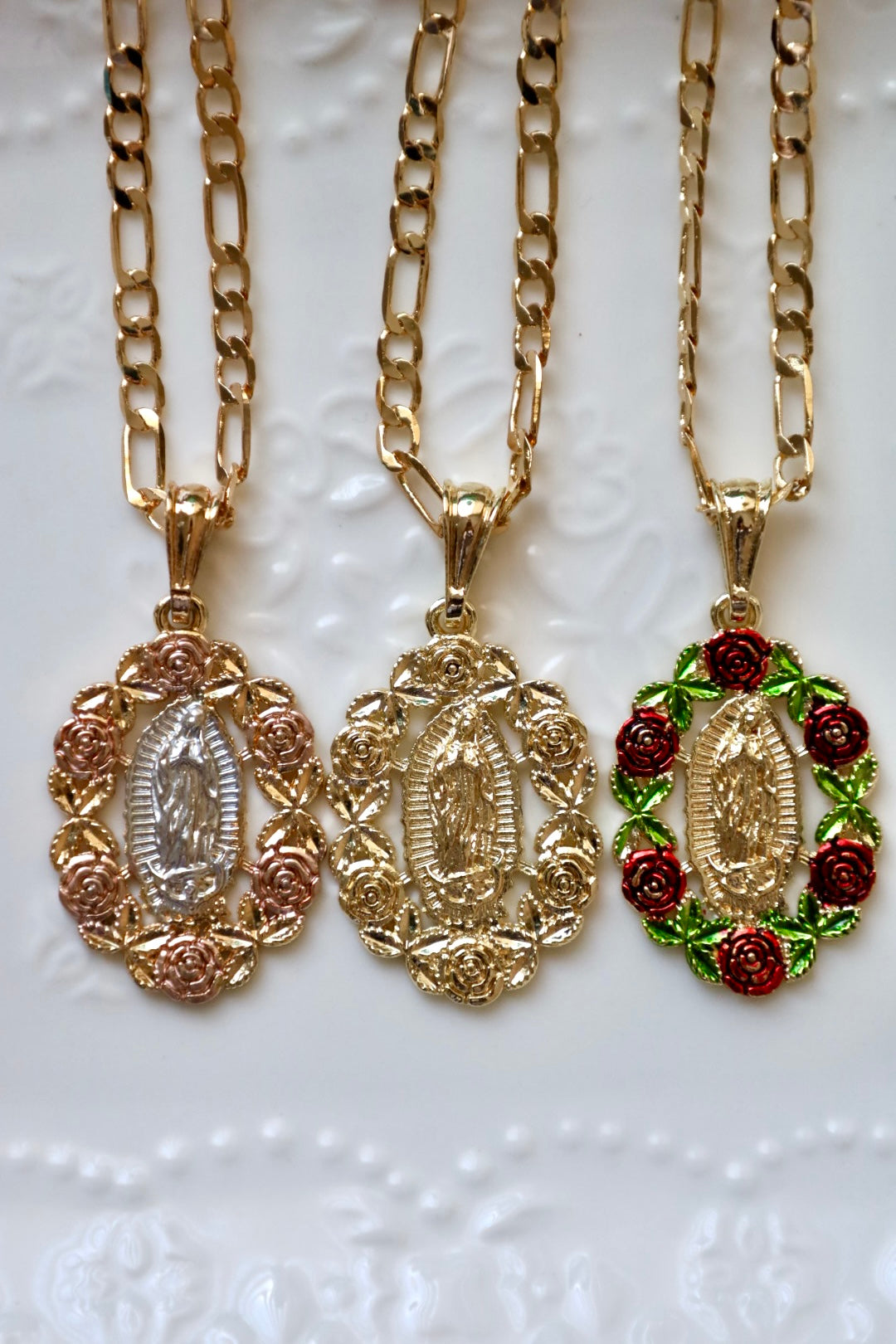 Bendecida virgencita necklace
