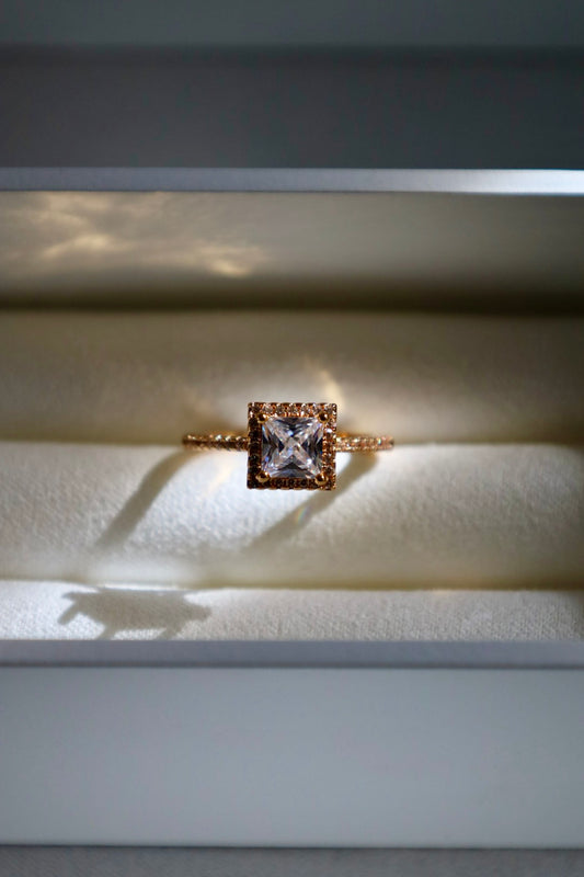 Rhea diamond ring (ADJUSTABLE)