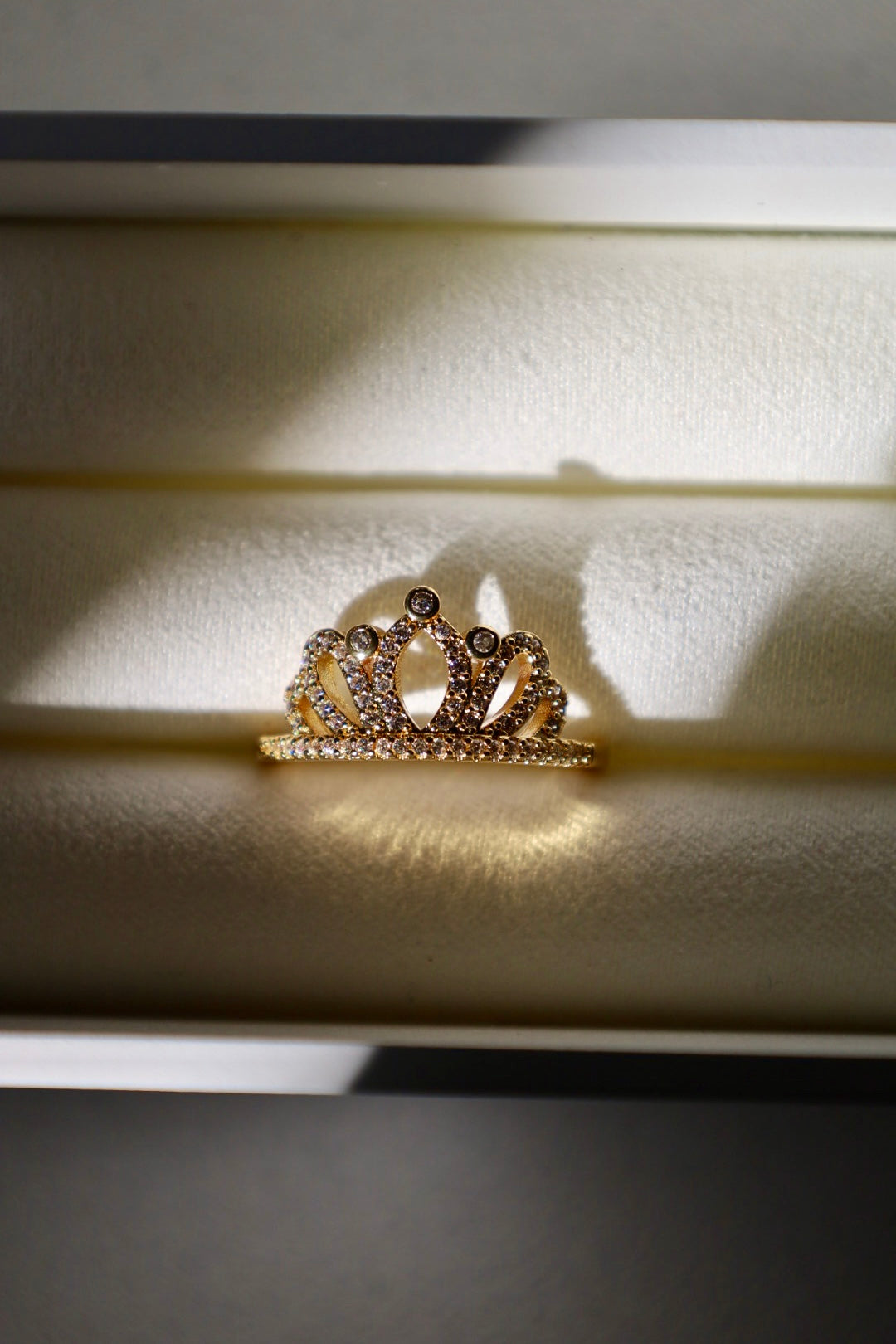 Valentine tiara ring
